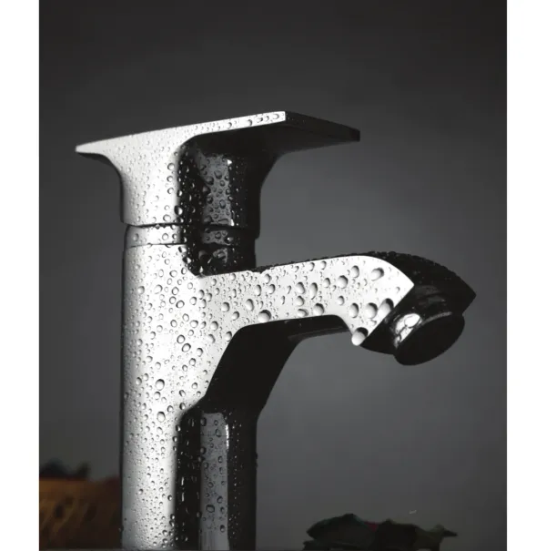 Chrome single lever basin mixer with water droplets on the body, SPB-1225